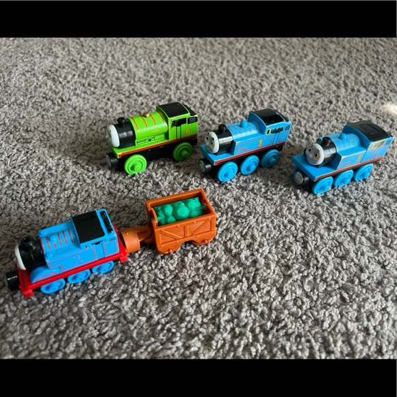 Thomas the Train Lot - Picture 6 of 11